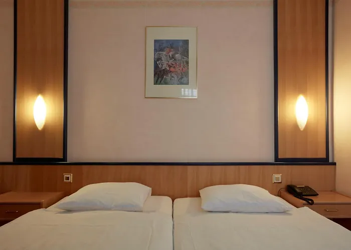 Crystal 3* لوزان